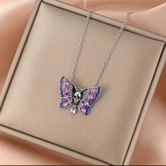 Exquisite Ladies Butterfly Skull Rhinestone Necklace - Picture 2 of 7